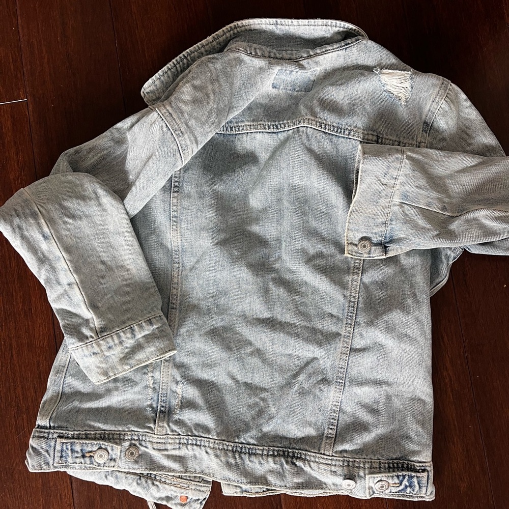 Old Navy Light Blue Denim Jacket - Picture 2 of 4